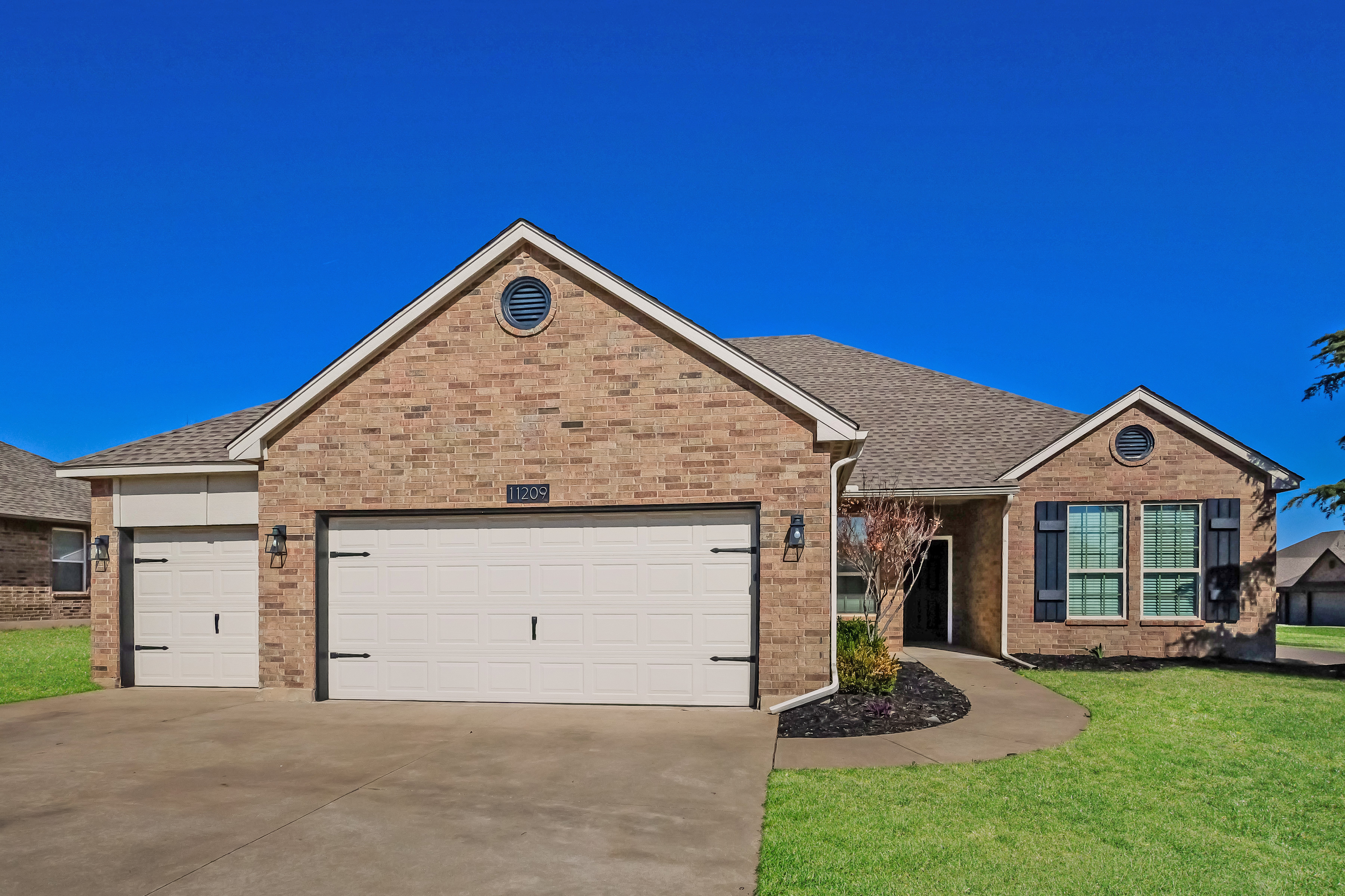 11209 N W 104TH ST YUKON, OK 73099